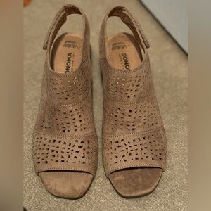 NWOB Sonoma Taupe Perforated Slingback Sandals 8